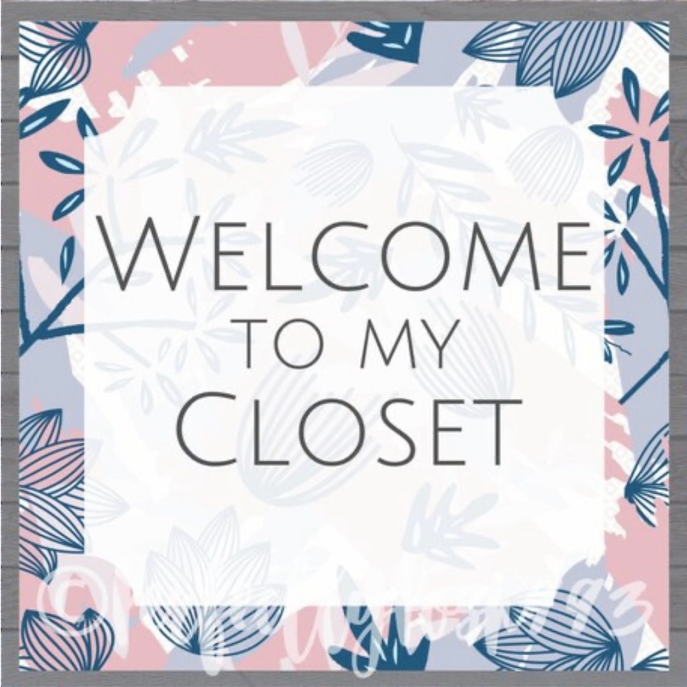 Come and check out my closet. Items just added. 👜💍👠